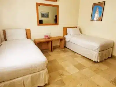 Summerland Hotel (2bedroom)